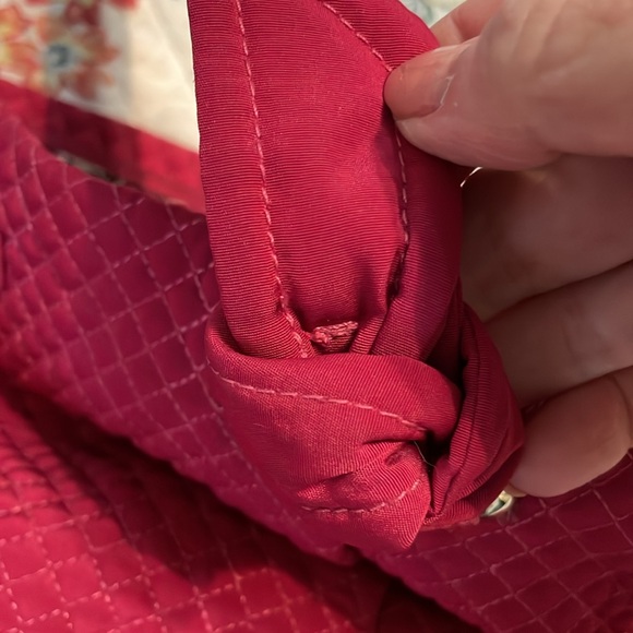 Large roomy Vera Bradley quilted tote carry on bag cute for fall fun festive - Picture 3 of 5